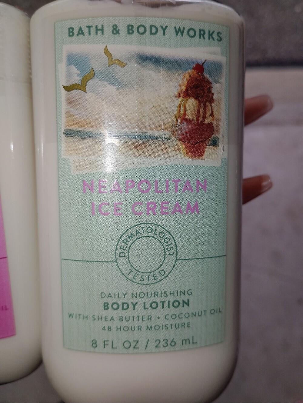 Bath & Body Works Neapolitan Ice Cream Body Lotion - Cream.New - Picture 3 of 5